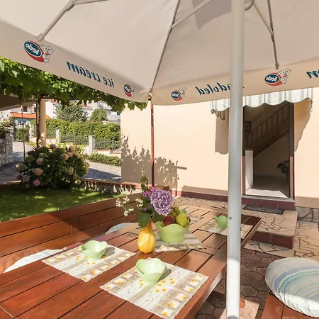 Garden Escape Zupanic Apartment Pula